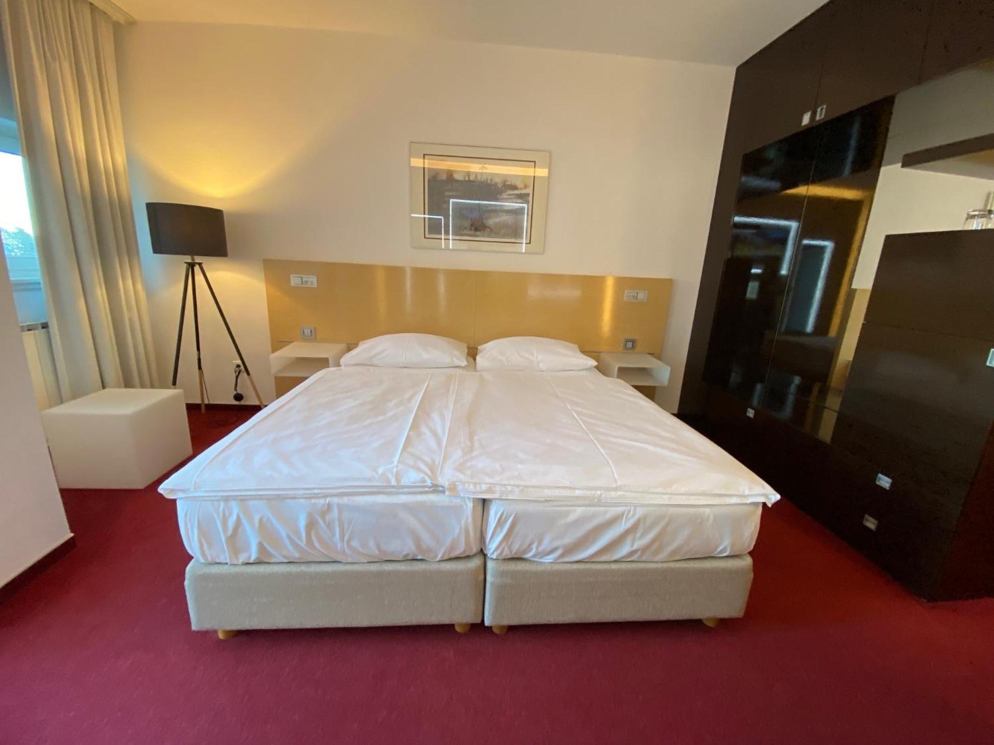 Habakuk Wellness & Event Hotel Maribor Oda fotoğraf
